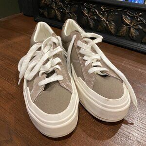 Converse Chuck Taylor Beige All Stars Cruise Sneaker - Size 12 or 46.5, Platform